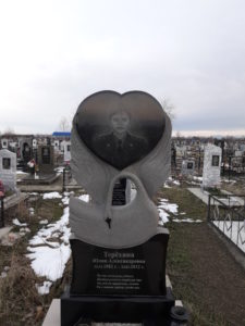 Элитные памятники в Геленджике с установкой