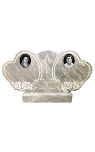Мраморные памятники в Геленджике