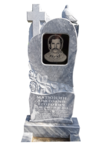 Мраморные памятники в Геленджике